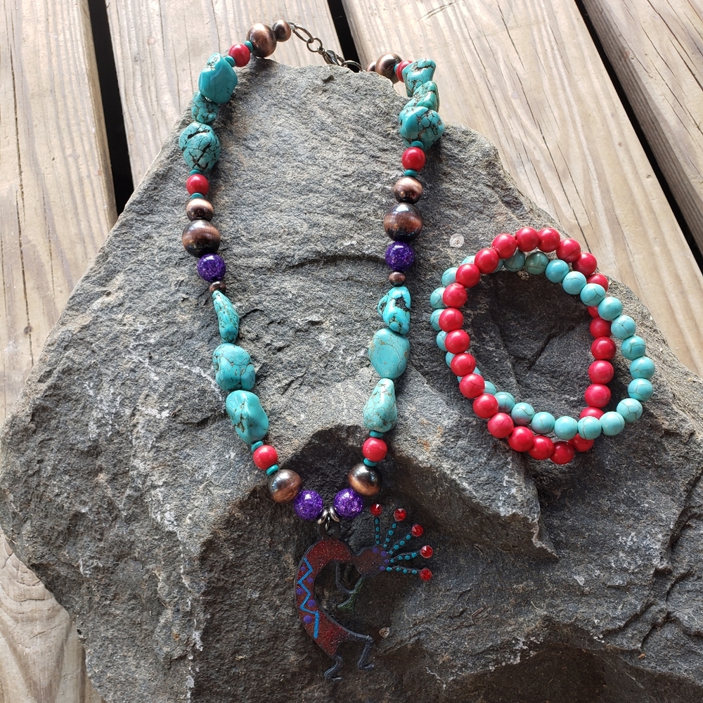 Necklace and bracelet set